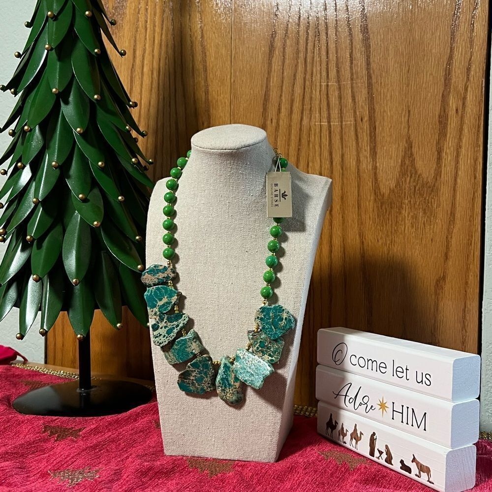 NWT Barse Genuine Stones Statement Necklace
Genuine Magnesite & Jasper